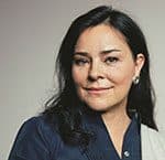 Photo of bestselling author Diana Gabaldon with long black hair and dark eyes